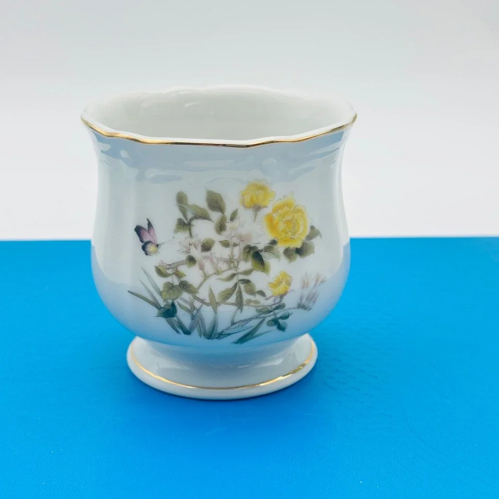 Vintage Takahashi San Francisco Porcelain Yellow Rose Butterfly Mini Vase Japan